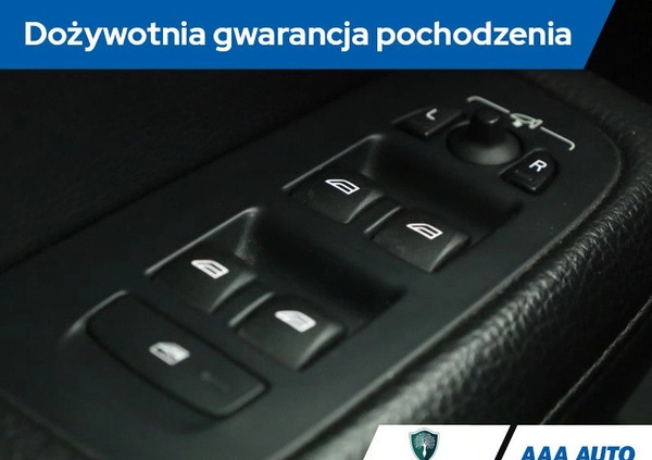 Volvo V60 cena 100001 przebieg: 169643, rok produkcji 2019 z Mikołajki małe 352